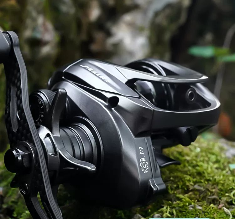 J-20 Baitcasting Reel